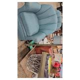 UNCLAIMED HOUSEHOLD & COLLECTIBLES