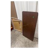 2 FOLDING TABLES