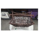 METAL DECOR BASKET