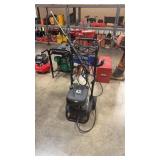 QUANTUM 2400 PSI GAS POWERED PRESSURE WASHER