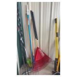 GROUP OF YARD TOOLS INC RAKES