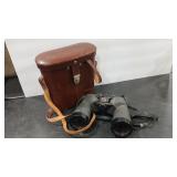 BUSHNELL VTG EXPLORER BINOCULARS & LEATHER CASE