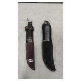 2 WESTERN 4' FIXED BLADE KNIVES W/ LEATHER SHEATHS