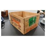 EDINBURGH SCOTLAND DRAMBUIE WOOD CRATE