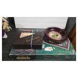 CASINO ASSORTMENT & DOMINOS