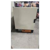 FISHER 200 INCUBATOR