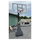 SPAULDING PORTABLE BASKETBALL HOOP