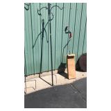 GARDEN PLANT HANGER