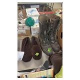 LACROSSE INSULATED PACKS SIZE 9 & SLIPPERS