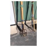 2 PITCH FORKS, HOE & RAKE
