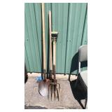 2 SHOVELS & SPUD FORK