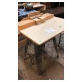 WOOD SHAPER W/ 1/2' SPINDLE 1 1/2 HP MOTOR