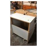 HITACHI 3 1/4 HP ROUTER & CABINET