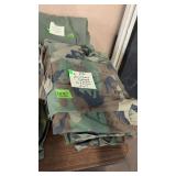 6PR OF MILITARY CAMO PANTS SIZE 34