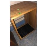 OAK SPEAKER BOX 20'X26'X14.5'