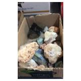 CRYSTALS & ROCKS