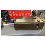 AGRUS SLIDE PROJECTOR  W/ CAROUSELS & ARGUS SLIDE