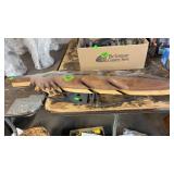 WOOD & METAL FEATHER DECORATIONS