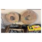 2 WOOD DECORATIONS