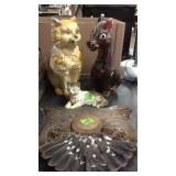 FEATHER WALL HANGING & 2 DECORATIVE CAT FIGURES