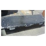 DIAMOND PLATE PICK UP TOOL BOX