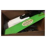 GROUP OF KITCHEN KNIVES