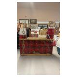 VINTAGE CAR SNAC METAL COOLER