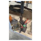 3 HYDRAULIC BOTTLE JACKS