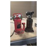 2 HYDRAULIC BOTTLE JACKS