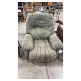MANUAL UPHOLSTERED RECLINER