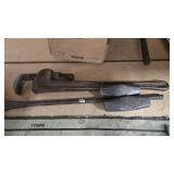 PIPE WRENCH AND BREAKER BAR