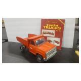 TONKA VTG METAL DUMPER & TOY REFERENCE BOOK
