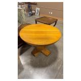 OAK ROUND VTG  KITCHEN TABLE