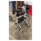 ELENKER UPRIGHT WALKER
