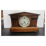 OAK VTG MANTLE CLOCK