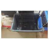 MEDIUM SIZE ANIMAL PET CRATE