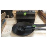 2 LEAD LADLES, SKILLET & VINTAGE LUNCH BOX