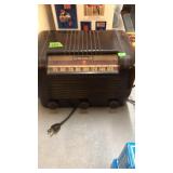 RCA VICTOR VINTAGE RADIO