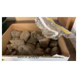BX OF AGATES