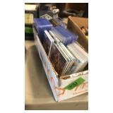 GROUP OF SPORTS CARDS IN SLEEVES