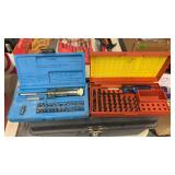 2 SCREWDRIVER SETS