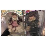 2 DOLLS