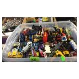 TOTE OF HOT WHEELS CARS