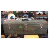 CRAFTSMAN TOOLBOX W/ MISC TOOLS