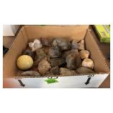 BX OF AGATES & CRYSTALS