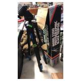 TRIPOD W/ ORIGINAL BOX