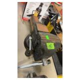 BENCH VISE