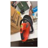 BLACK & DECKER ELECTRIC HEDGE TRIMMER