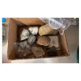 BX W/ AGATES & CRYSTALS
