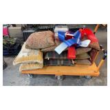 GROUP OF THROW PILLOWS **NOT CART